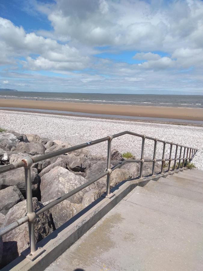D24 Is A 2 Bedroom 6 Berth Caravan Close To The Beach On Whitehouse Leisure Park In Towyn Near Rhyl With Decking And Private Parking Space This Is A Pet Free Caravan Abergele Buitenkant foto